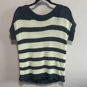 Cable & Gauge Navy and Cream Knit Top